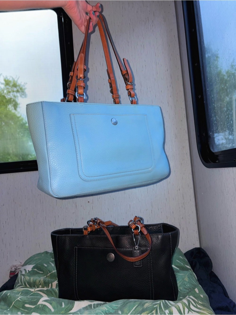 Coach bundle vintage Chelsea tote blue black leather bag